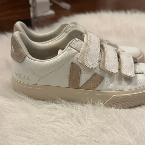 Veja Cream Velcro Leather/Suede Sneakers Size 8 pre-owned. - Picture 11 of 11
